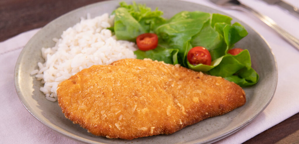 FRANGO À MILANESA