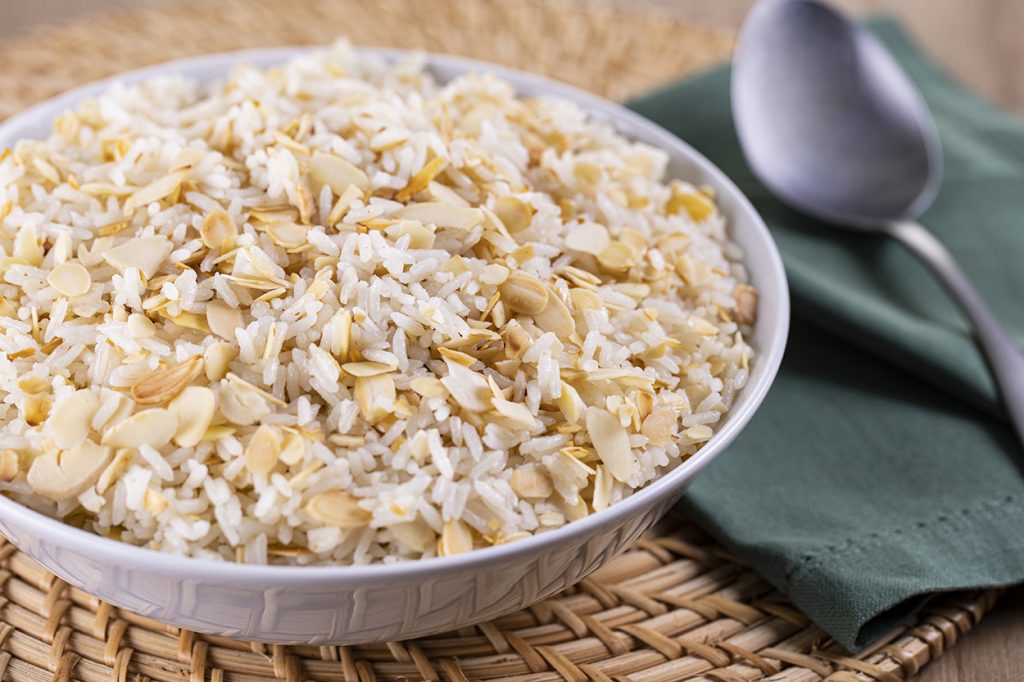 ARROZ COM AMÊNDOAS