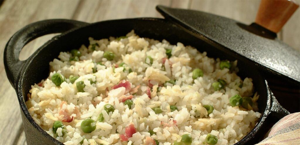 ARROZ COM ERVILHAS E BACON