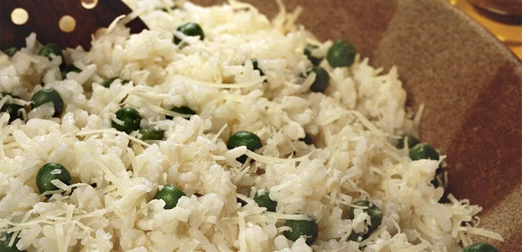 ARROZ COM ERVILHAS E QUEIJO