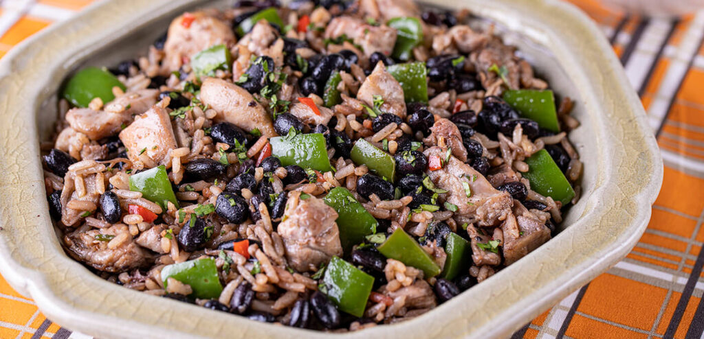 ARROZ COM FEIJÃO E FRANGO