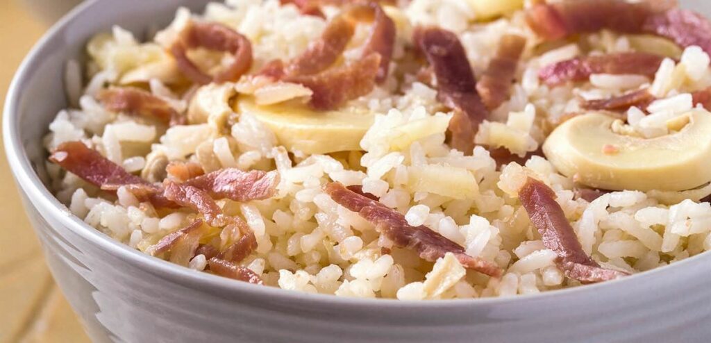 ARROZ COM PRESUNTO TIPO PARMA E CHAMPIGNON