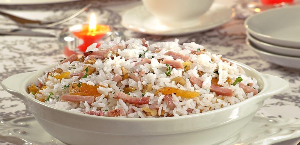 ARROZ COM TENDER E NOZES