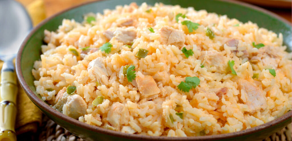 ARROZ DE GALINHA E COCO