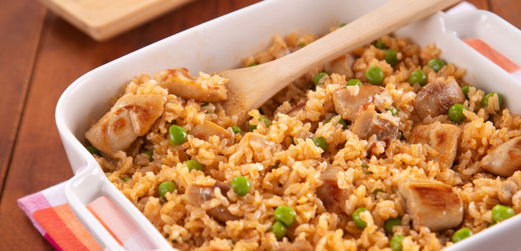 ARROZ INTEGRAL COM FRANGO E LEGUMES