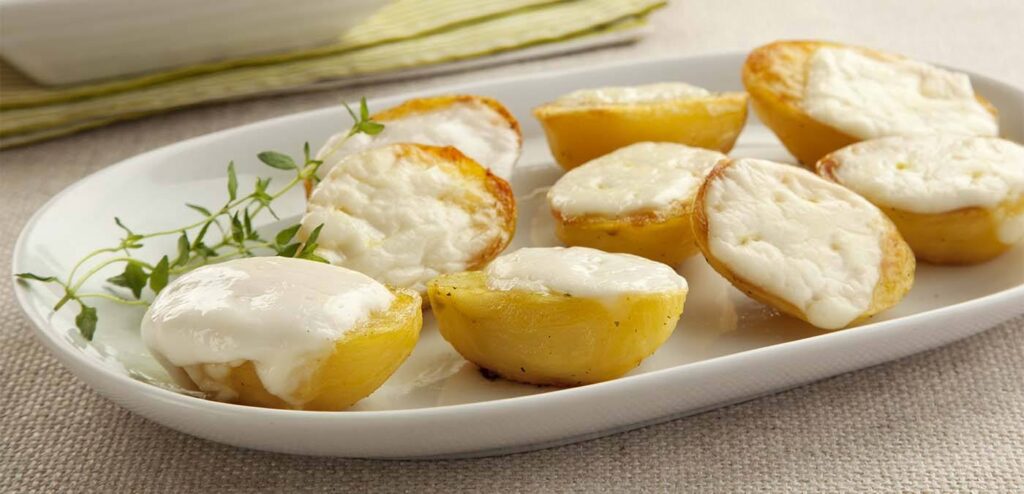 BATATA ASSADA COM QUEIJO