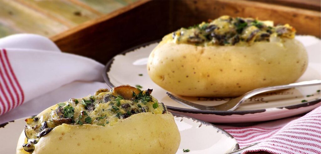 BATATA ASSADA RECHEADA COM COGUMELOS