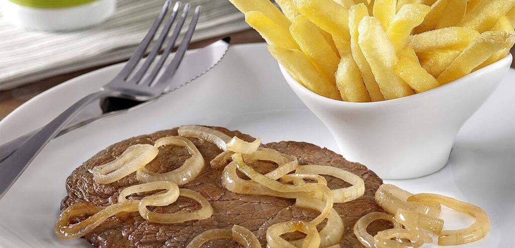BIFE ACEBOLADO COM BATATA FRITA