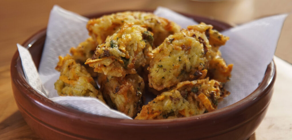 BOLINHO DE ARROZ COM LEGUMES