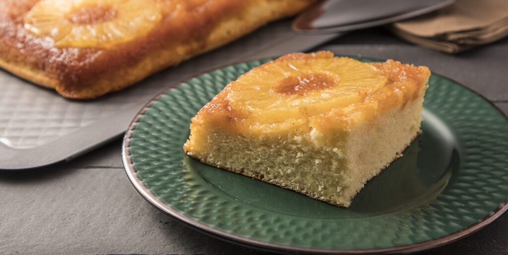 BOLO DE ABACAXI