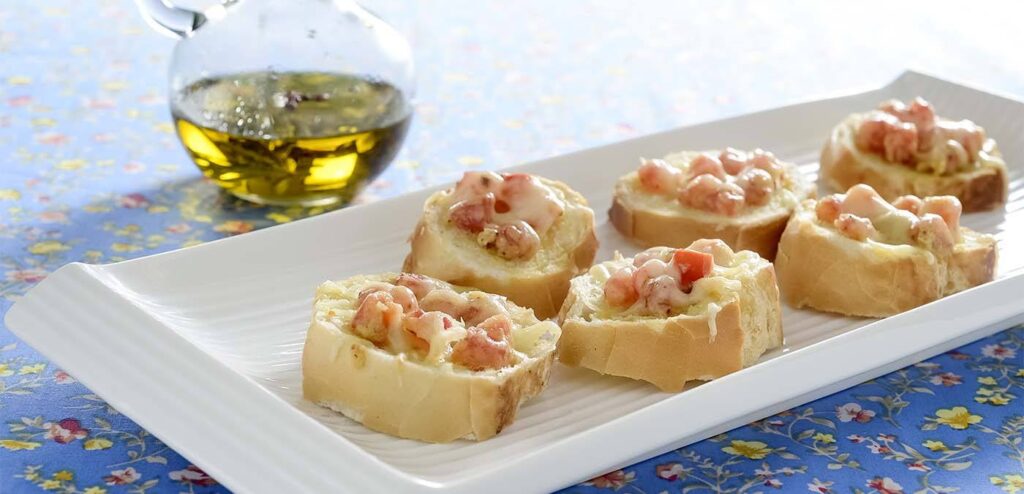 BRUSCHETTAS DE PÃO FRANCÊS