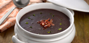 Caldinho de feijão-preto