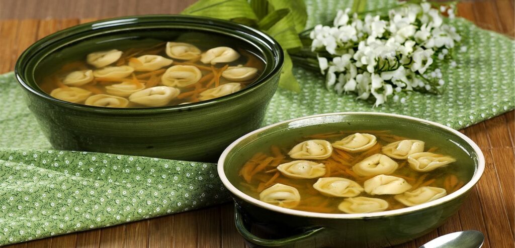 CAPELETTI IN BRODO