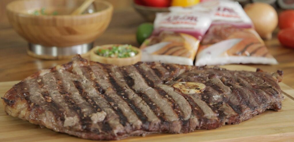 CAPITÃO STEAK COM SALSA CRIOLLA