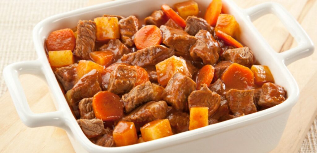 PICADINHO DE CARNE COM LEGUMES