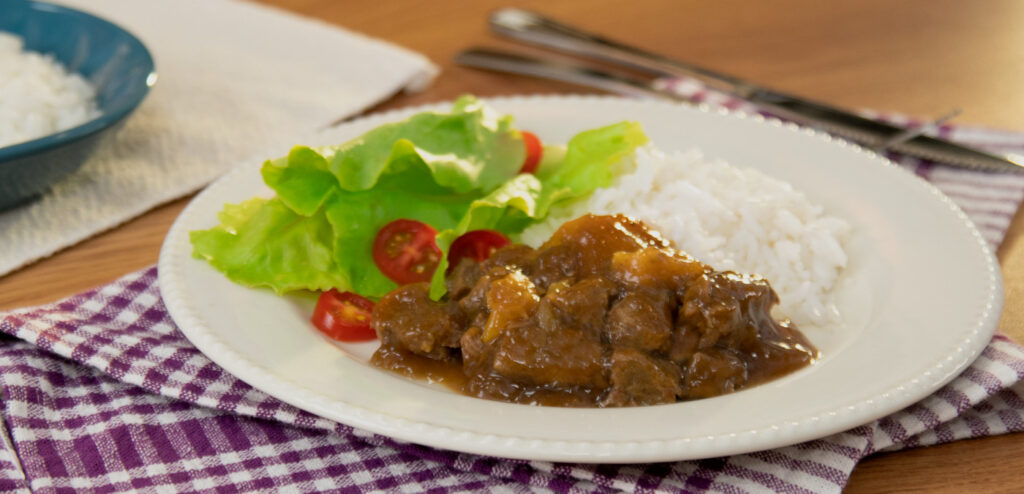 CARNE DE PANELA COM MANDIOCA