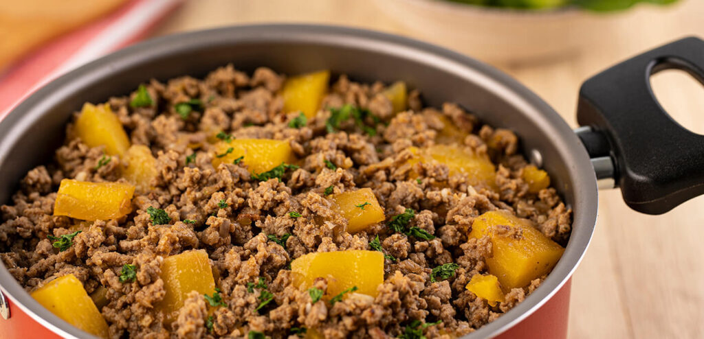 CARNE MOÍDA COM MANDIOQUINHA