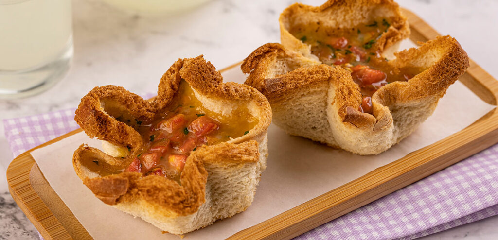 CESTINHA DE PÃO COM OVO