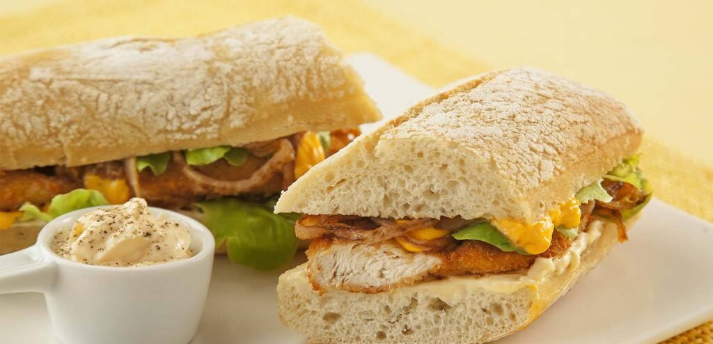 CHICKEN COM CEBOLA TOSTADA