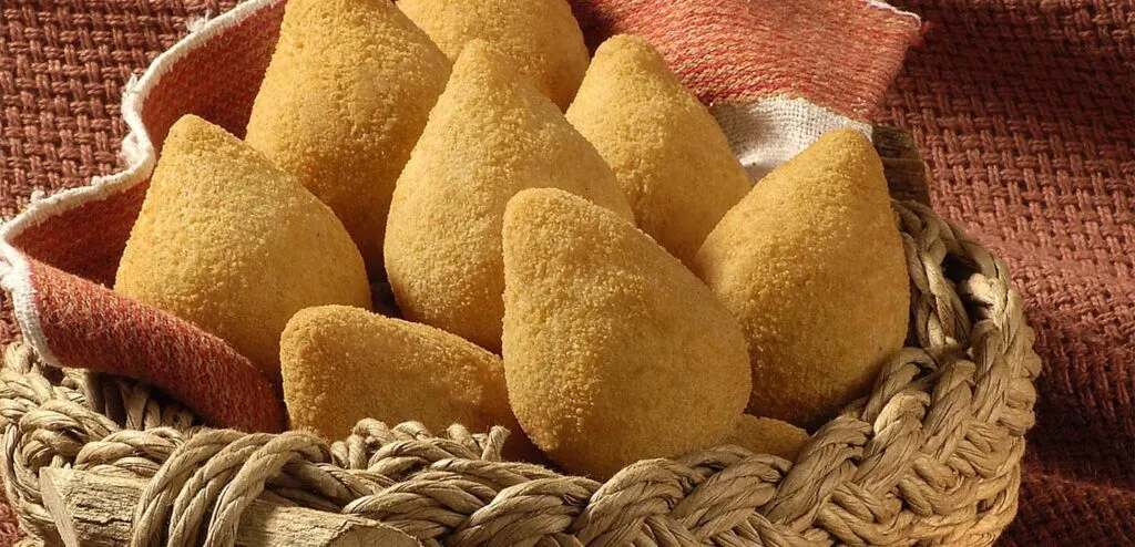 COXINHAS DE AIPIM