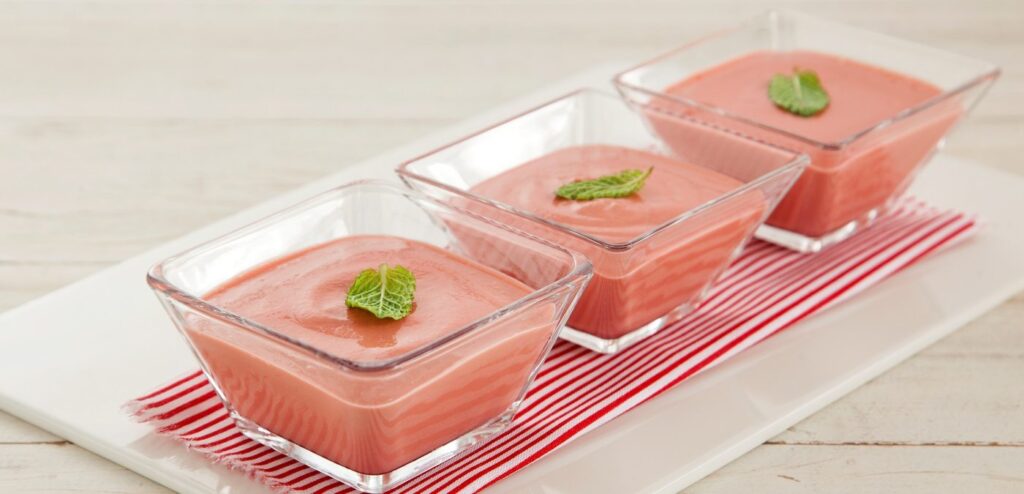 CREME DE ABACATE COM IOGURTE