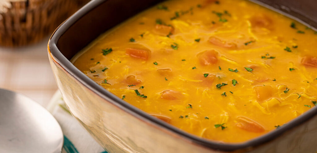 CREME DE ABÓBORA COM FRANGO