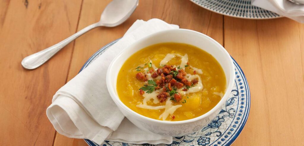 CREME DE ABÓBORA COM CRISPY DE BACON