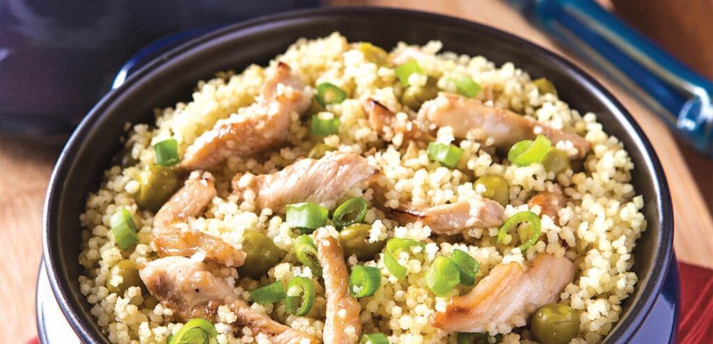 COUSCOUS MARROQUINO DE ERVILHA E FRANGO