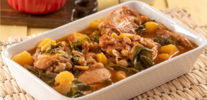 ENSOPADO DE FRANGO COM AMENDOIM