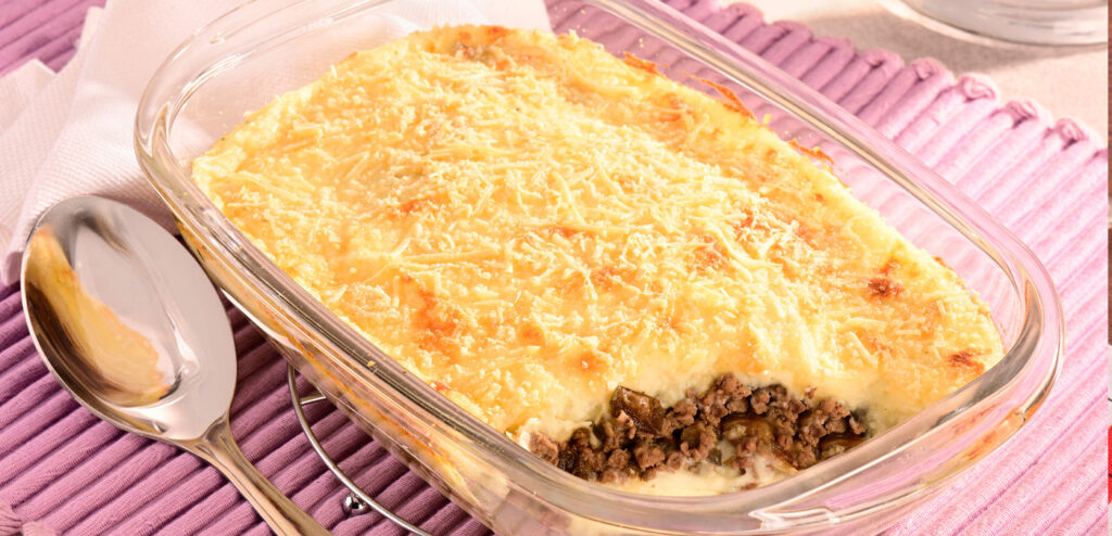 ESCONDIDINHO SIMPLES DE BERINJELA E CARNE MOÍDA