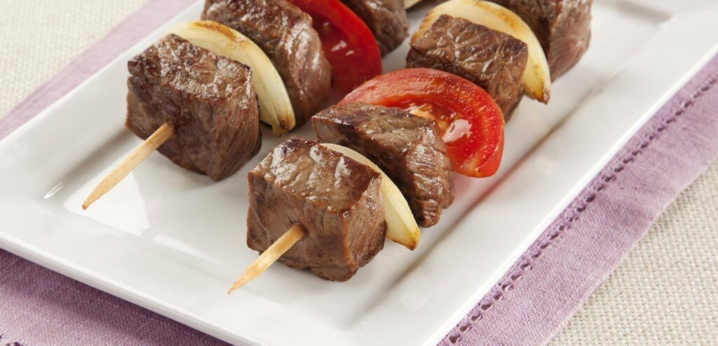 ESPETINHOS DE CARNE