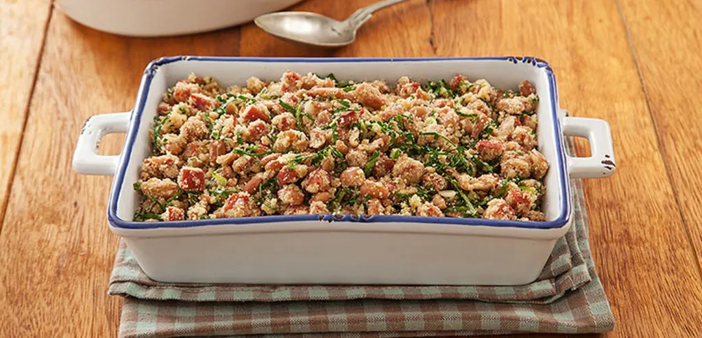 FEIJÃO TROPEIRO À MODA SAZÓN