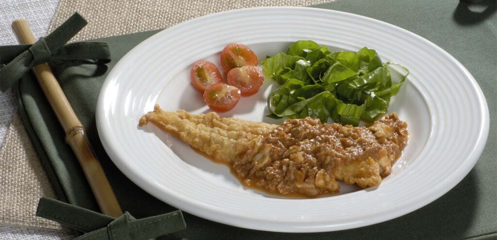 FILÉS AO MOLHO DE ATUM