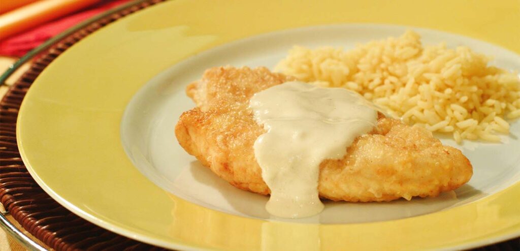 FILÉS DE FRANGO AO CREME DE LEITE