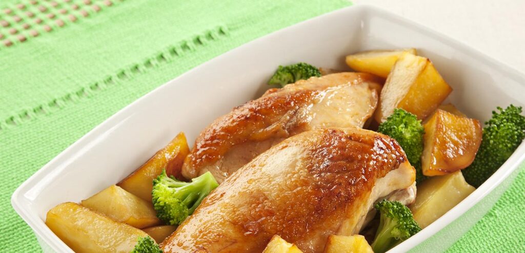 FRANGO ASSADO COM LEGUMES