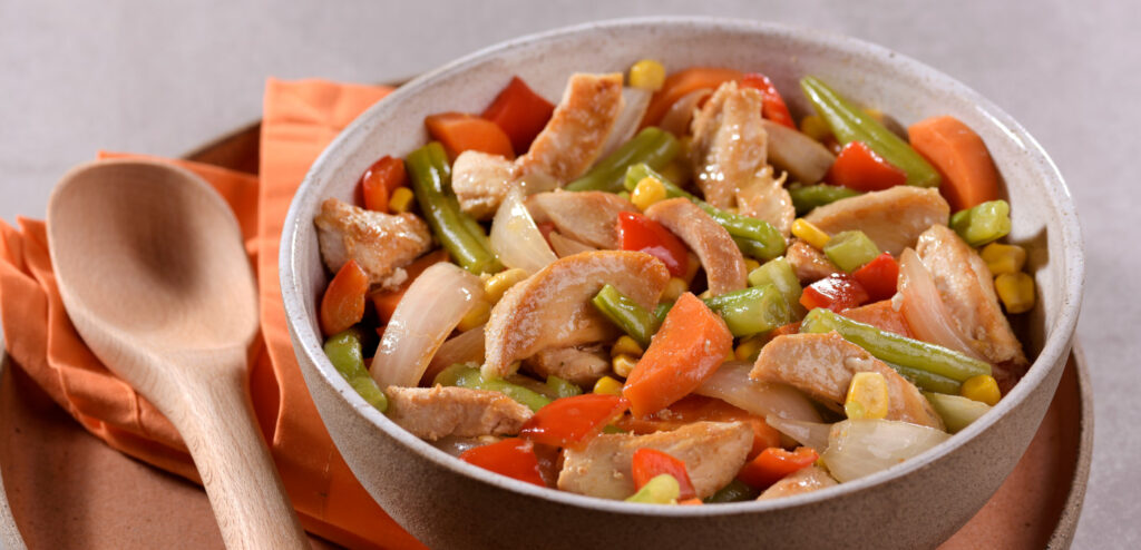 FRANGO COM LEGUMES