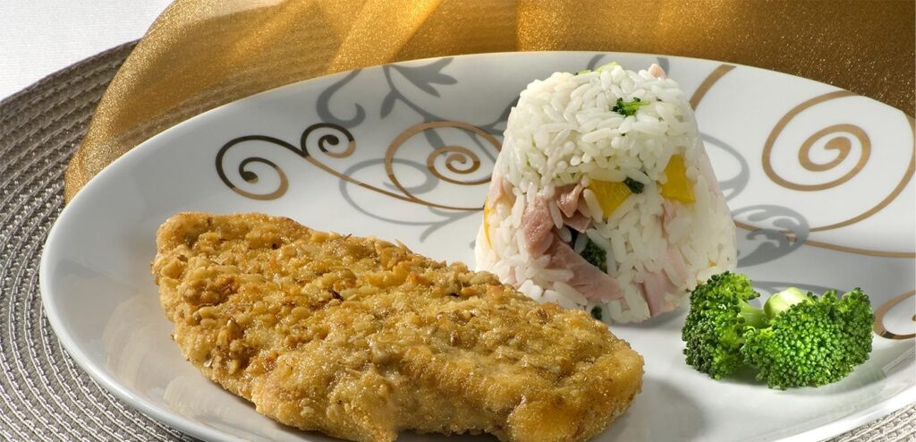 FRANGO NO FUBÁ E NOZES