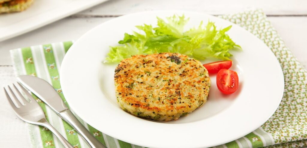 HAMBÚRGUER DE ARROZ COM BRÓCOLIS