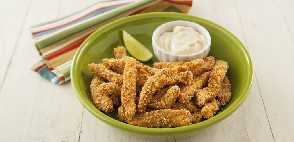 ISCAS DE FRANGO CROCANTES
