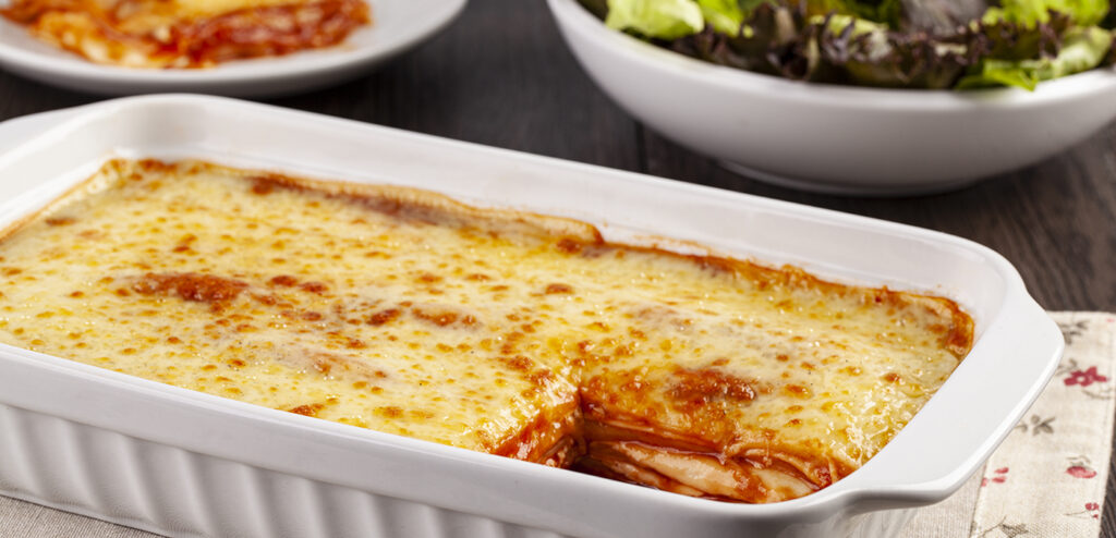 LASANHA COM MASSA DE PASTEL