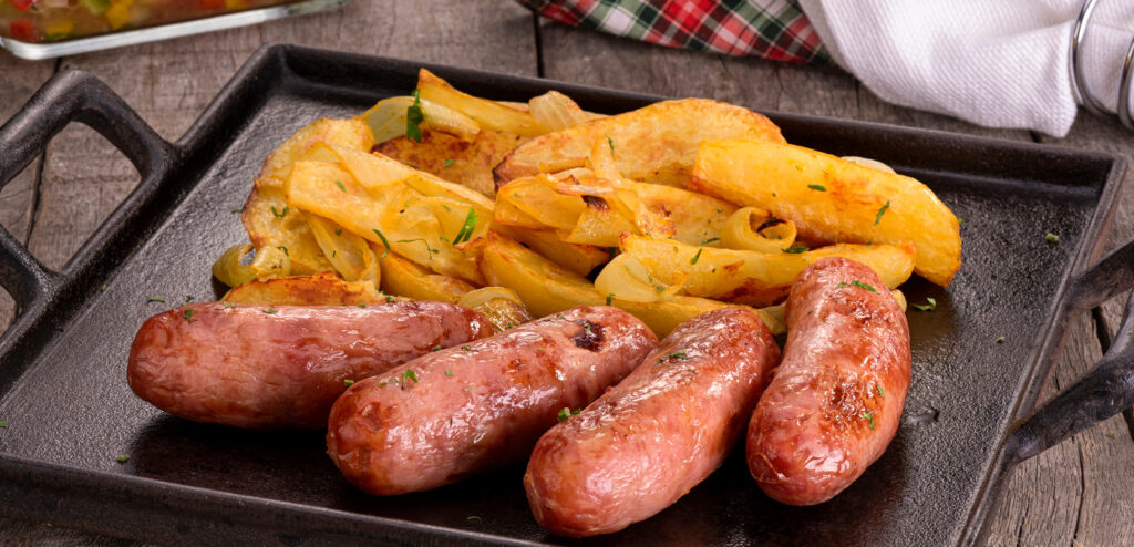LINGUIÇA ASSADA COM BATATA