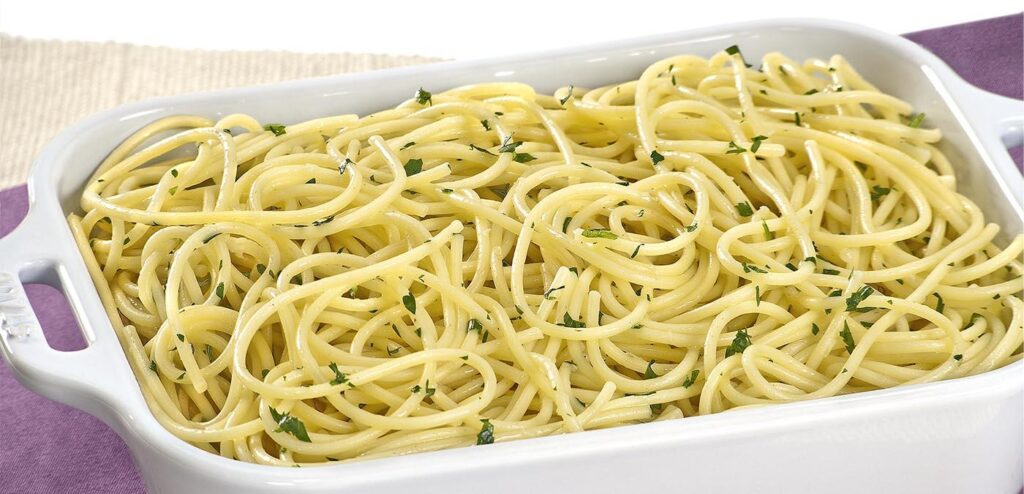 Macarrão ao alho e óleo