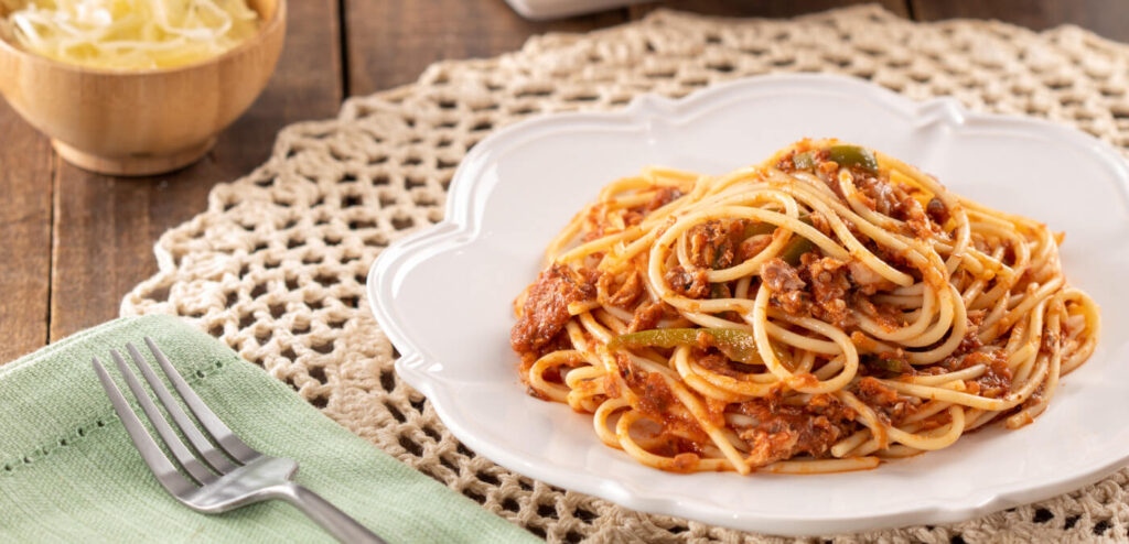 MACARRÃO COM SARDINHA
