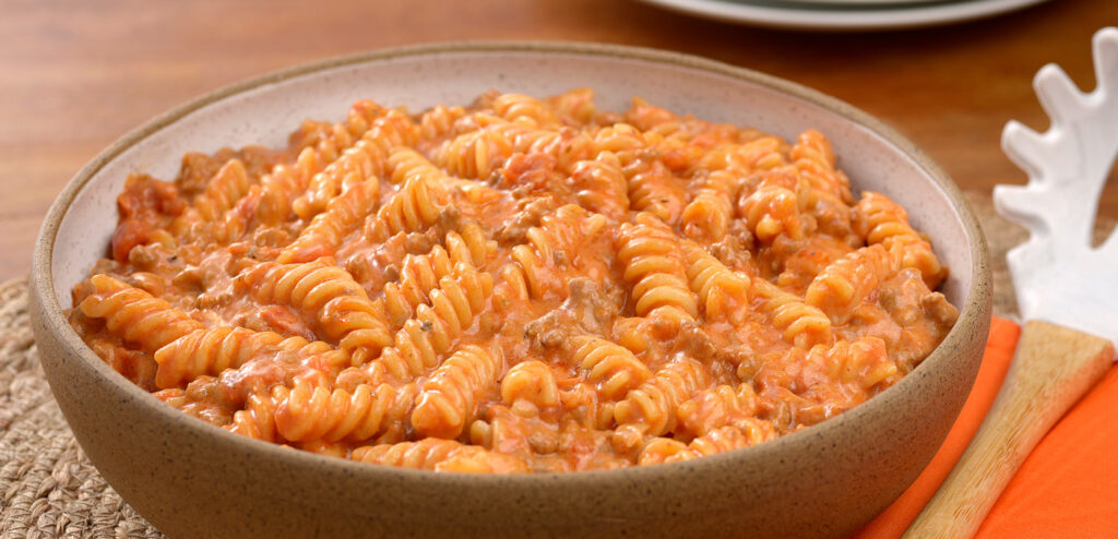 MACARRÃO CREMOSO NA PANELA DE PRESSÃO