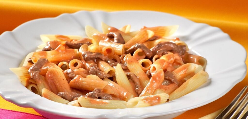 MACARRÃO DE ARROZ AO MOLHO ROSÉ