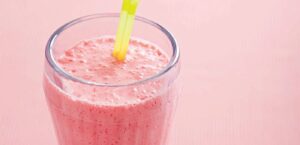 Milkshake de morango com banana