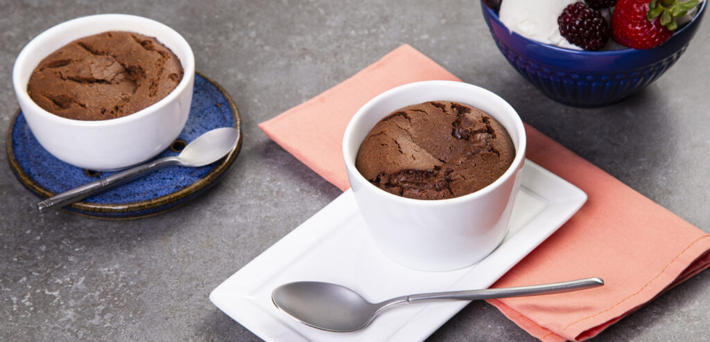 MINIBOLO FÁCIL DE CHOCOLATE COM  AJINOMOTO SATIS!® SHOYU