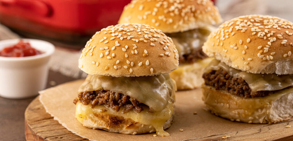 MINI-HAMBÚRGUER FÁCIL (SLIDERS)