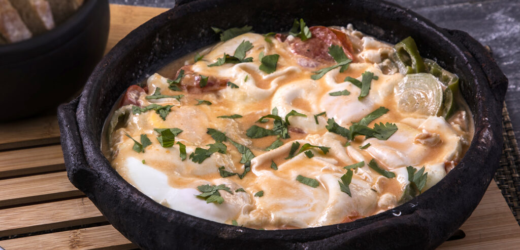 MOQUECA DE OVOS