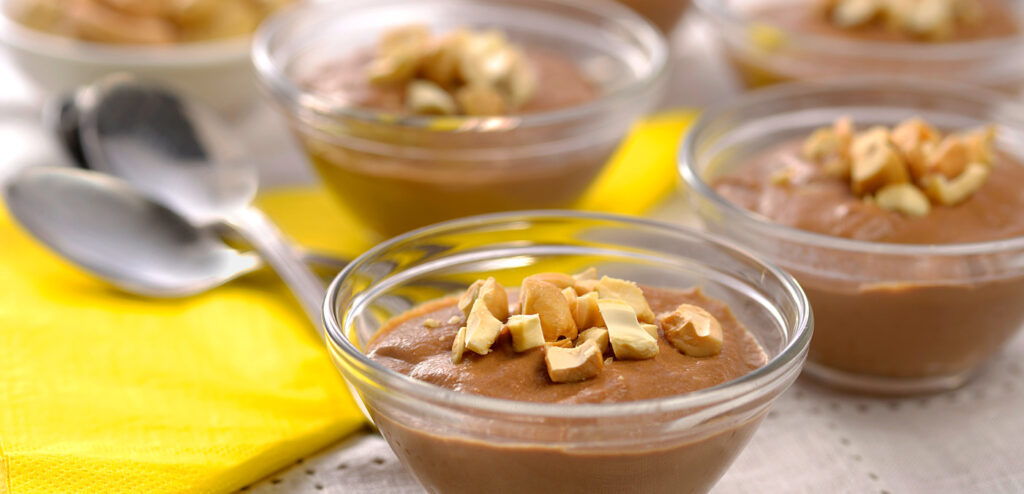 MOUSSE LEVE DE MARACUJÁ E CACAU